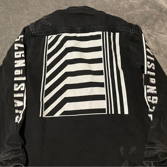 Zara Mens Distressed Black Denim Jacket Size L Relaxed Fit - Picture 2 of 6